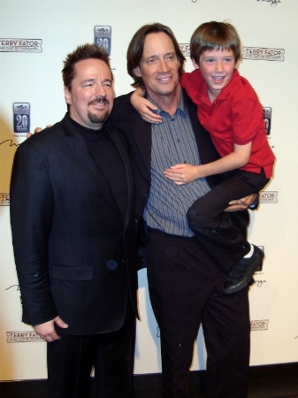 terry-fator-red-carpet-gala-premiere 031